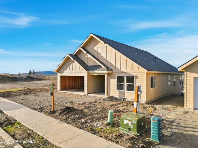 3606 N Blaze Loop, Post Falls, ID 83854