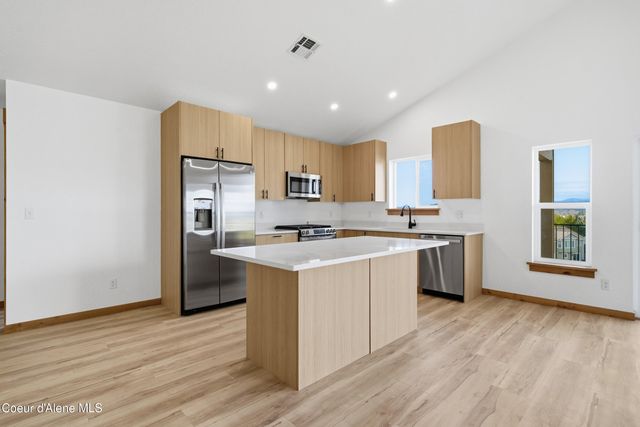 3606 N Blaze Loop, Post Falls, ID 83854