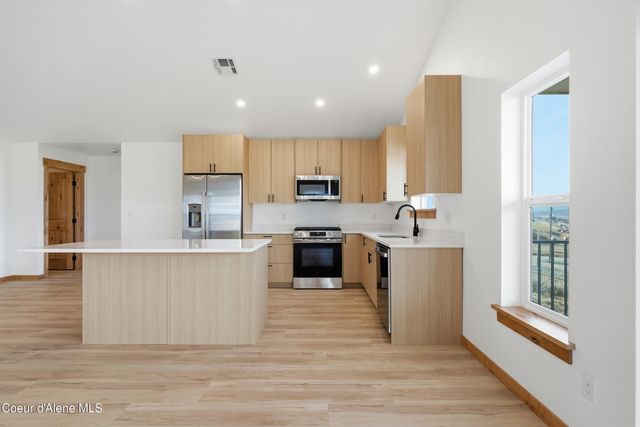 3606 N Blaze Loop, Post Falls, ID 83854