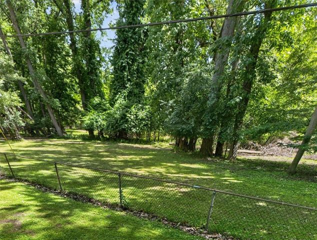 17 Briarwood Lane, Perinton, NY 14450