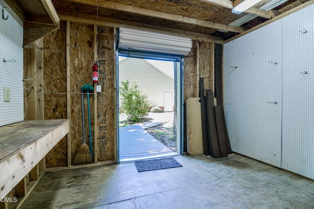 1215 Cambridge Road NW, Wilson, NC 27896