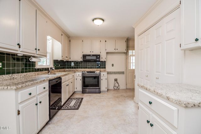1215 Cambridge Road NW, Wilson, NC 27896