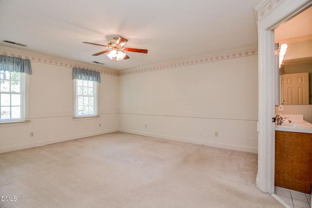 1215 Cambridge Road NW, Wilson, NC 27896