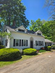 155 Amity St, Amherst, MA 01002