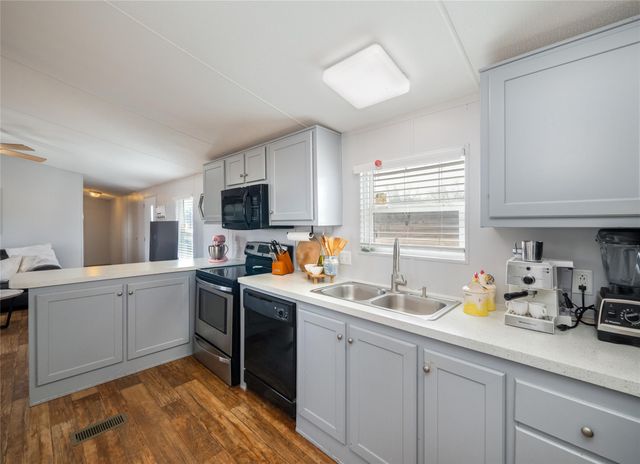 456 Saturn, Kingsland, TX 78639