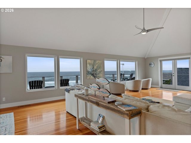 5095 W BELLE Cir, Depoe Bay, OR 97341