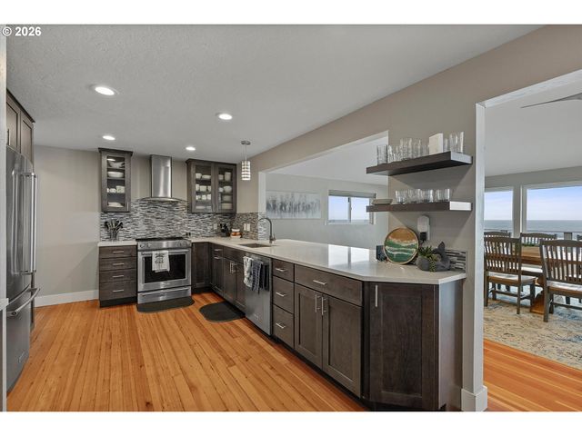 5095 W BELLE Cir, Depoe Bay, OR 97341