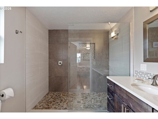 5095 W BELLE Cir, Depoe Bay, OR 97341