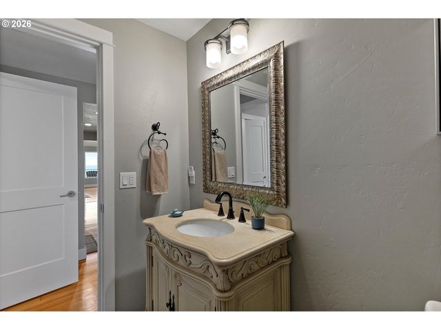 5095 W BELLE Cir, Depoe Bay, OR 97341