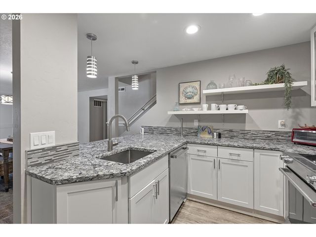 5095 W BELLE Cir, Depoe Bay, OR 97341