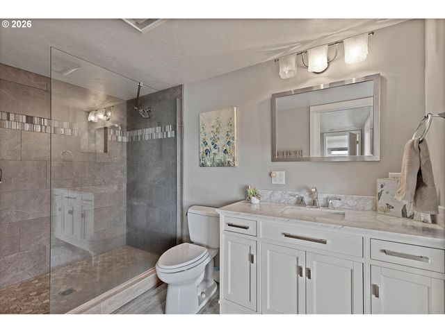 5095 W BELLE Cir, Depoe Bay, OR 97341