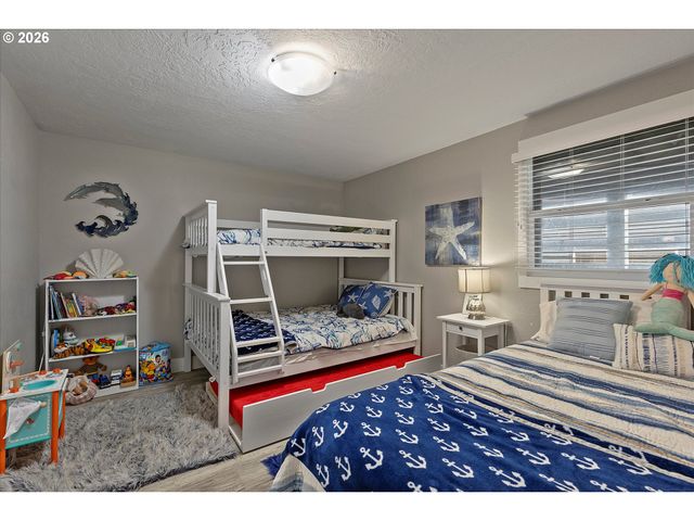 5095 W BELLE Cir, Depoe Bay, OR 97341