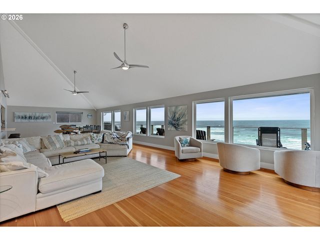 5095 W BELLE Cir, Depoe Bay, OR 97341