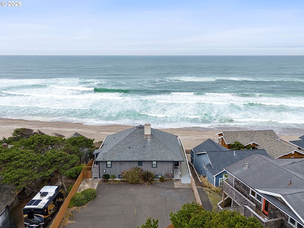 5095 W BELLE Cir, Depoe Bay, OR 97341