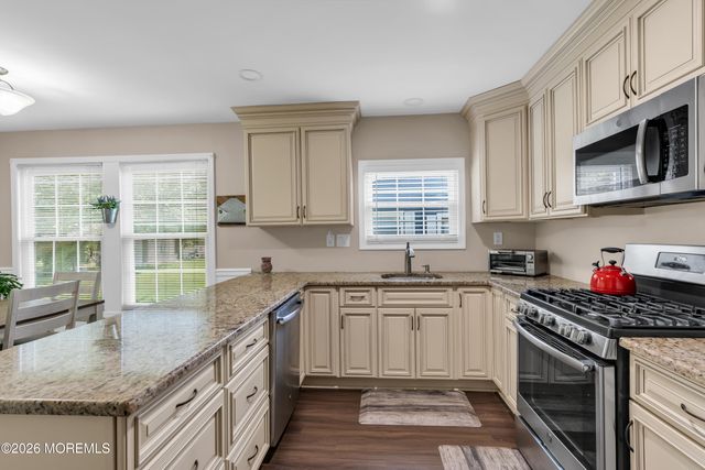 108 Torrey Pines Drive, Toms River, NJ 08757