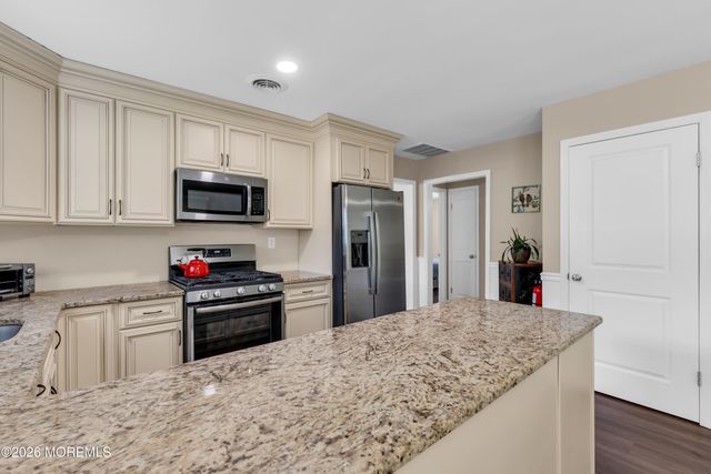 108 Torrey Pines Drive, Toms River, NJ 08757