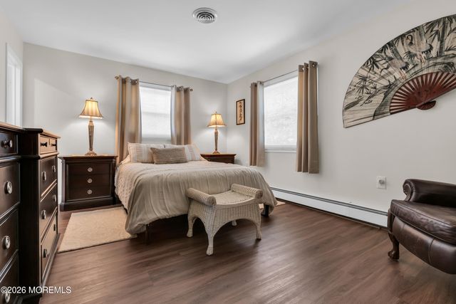 108 Torrey Pines Drive, Toms River, NJ 08757