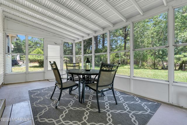 108 Torrey Pines Drive, Toms River, NJ 08757
