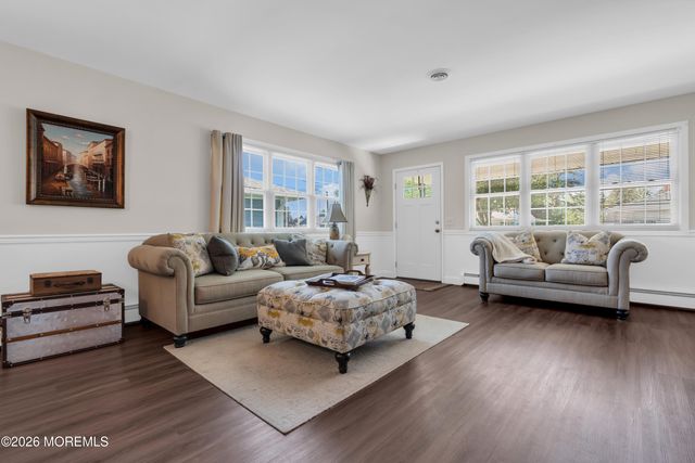 108 Torrey Pines Drive, Toms River, NJ 08757