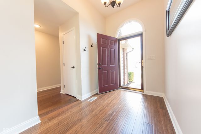 3409 Victoria Avenue, Columbus, IN 47203