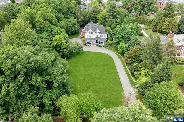 42 Llewellyn Road, Montclair, NJ 07042