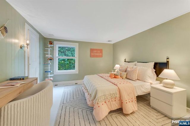 42 Llewellyn Road, Montclair, NJ 07042