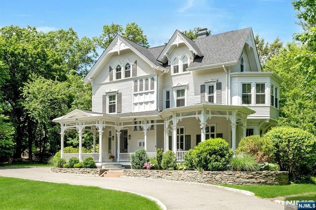 42 Llewellyn Road, Montclair, NJ 07042