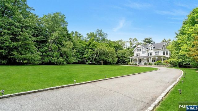 42 Llewellyn Road, Montclair, NJ 07042