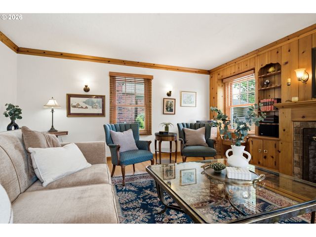 3203 Ne KLICKITAT St, Portland, OR 97212