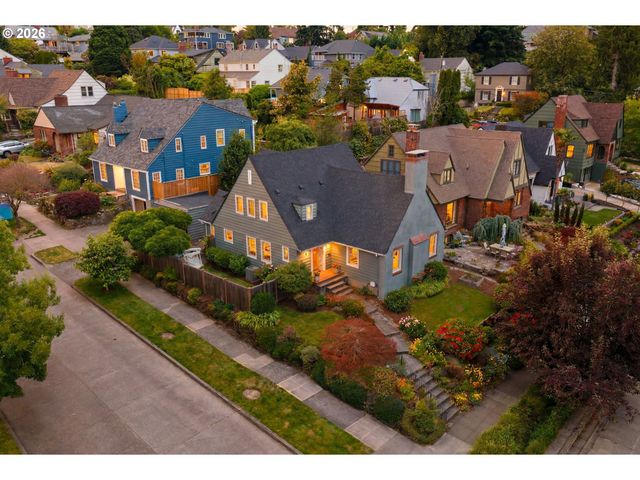 3203 Ne KLICKITAT St, Portland, OR 97212
