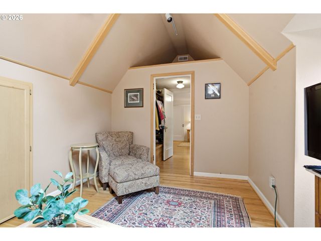 3203 Ne KLICKITAT St, Portland, OR 97212