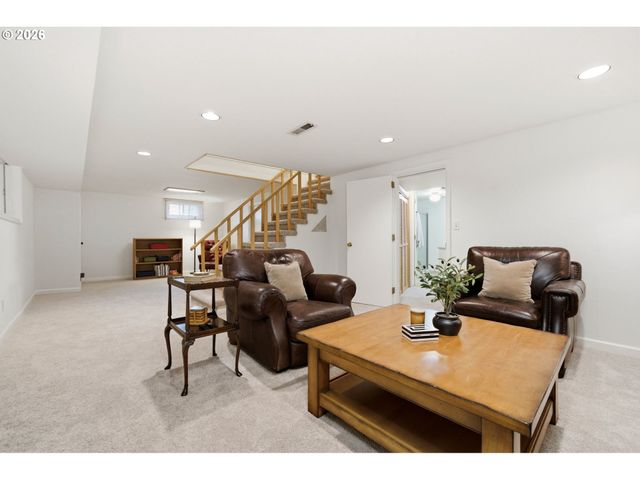 3203 Ne KLICKITAT St, Portland, OR 97212