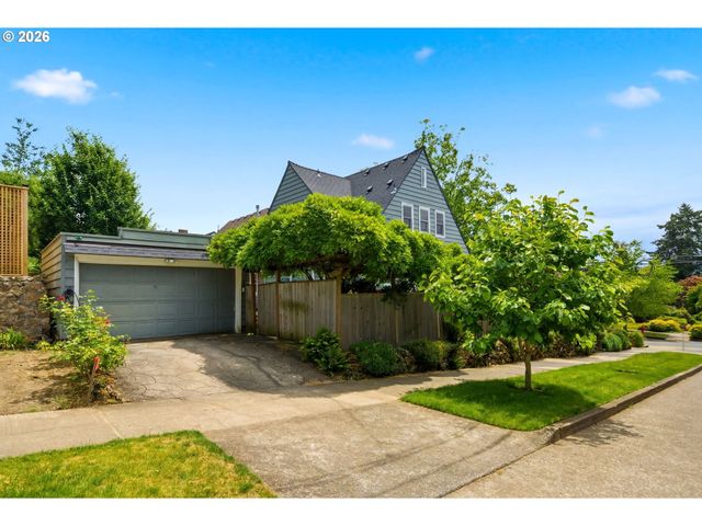 3203 Ne KLICKITAT St, Portland, OR 97212