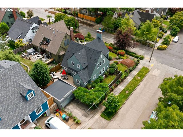 3203 Ne KLICKITAT St, Portland, OR 97212