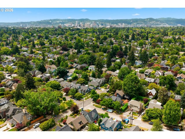 3203 Ne KLICKITAT St, Portland, OR 97212