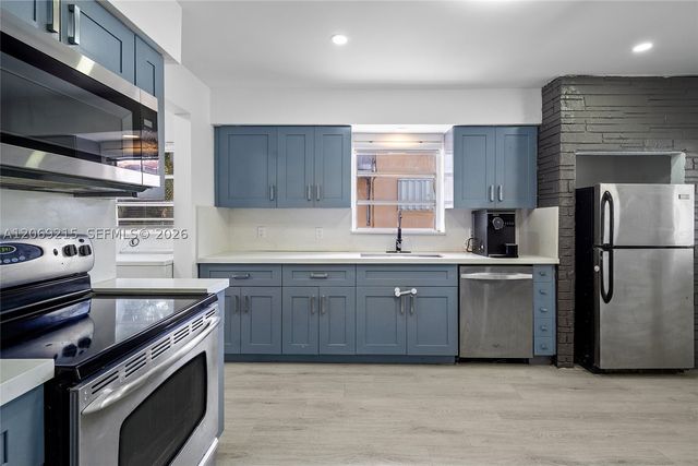 230 NE 2nd Pl, Dania Beach, FL 33004
