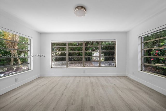 230 NE 2nd Pl, Dania Beach, FL 33004