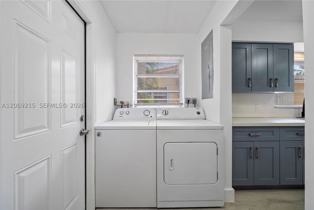 230 NE 2nd Pl, Dania Beach, FL 33004