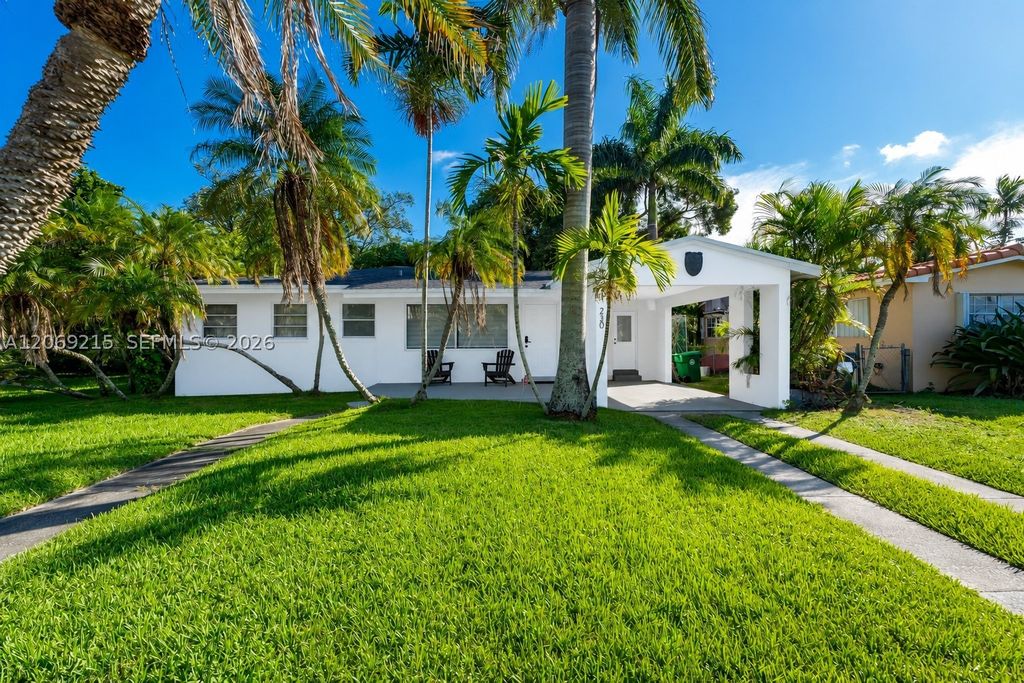 230 NE 2nd Pl, Dania Beach, FL 33004