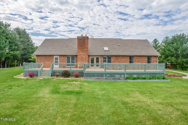 1237 White Top Road, Bluff City, TN 37618