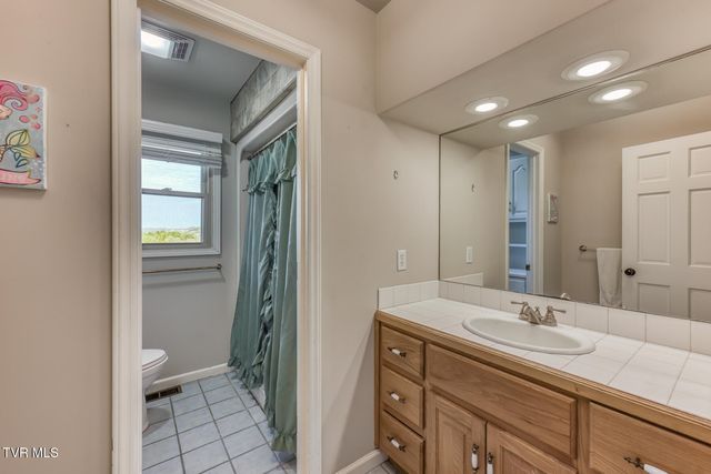 1237 White Top Road, Bluff City, TN 37618