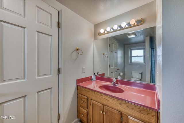 1237 White Top Road, Bluff City, TN 37618
