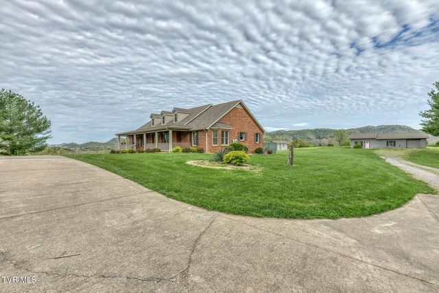 1237 White Top Road, Bluff City, TN 37618
