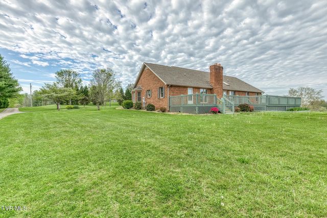 1237 White Top Road, Bluff City, TN 37618