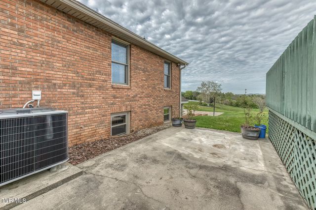 1237 White Top Road, Bluff City, TN 37618