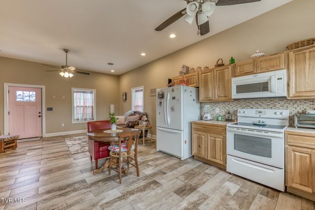1237 White Top Road, Bluff City, TN 37618