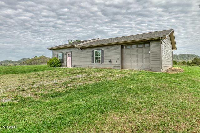 1237 White Top Road, Bluff City, TN 37618