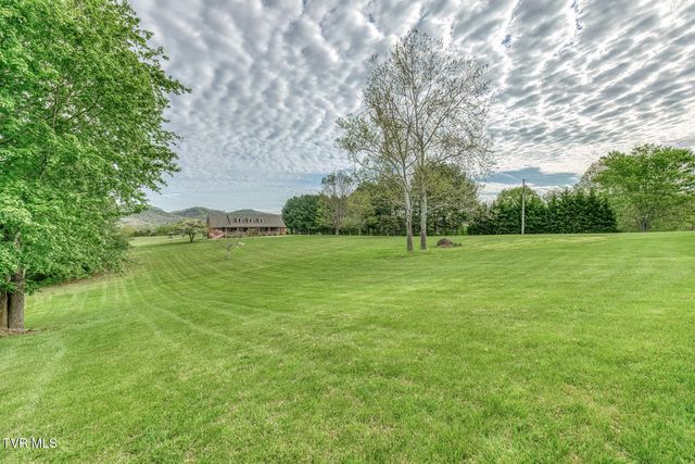 1237 White Top Road, Bluff City, TN 37618