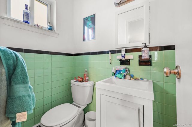 124 Scott Avenue, Yonkers, NY 10704