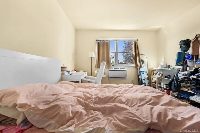 124 Scott Avenue, Yonkers, NY 10704